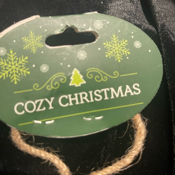 NWT Cozy Christmas Metal Dog Head with Bell Christmas Ornament - Picture 4 of 7